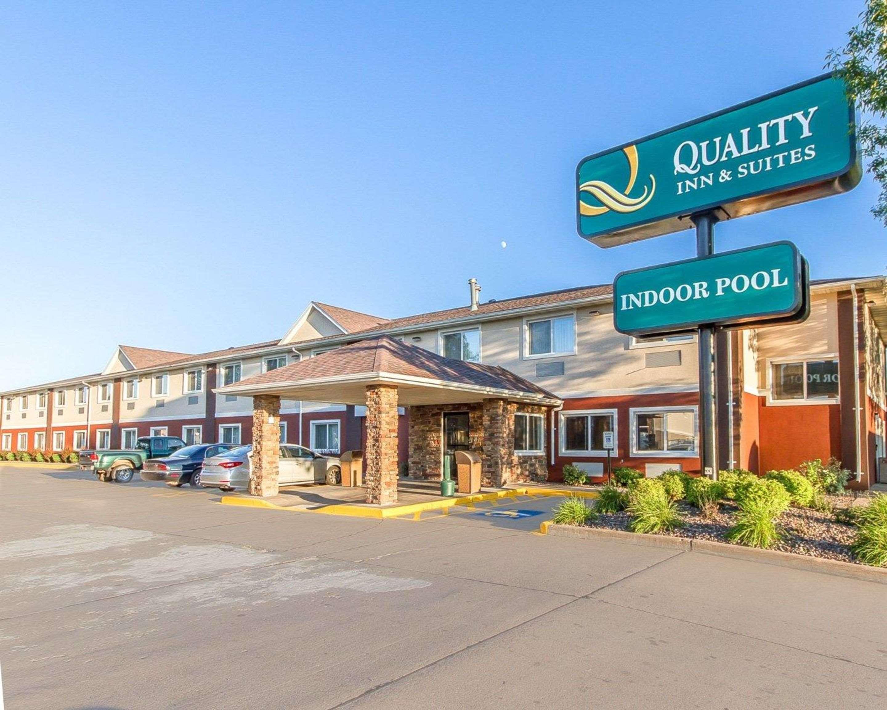 Quality Inn & Suites Eau Claire Exterior photo