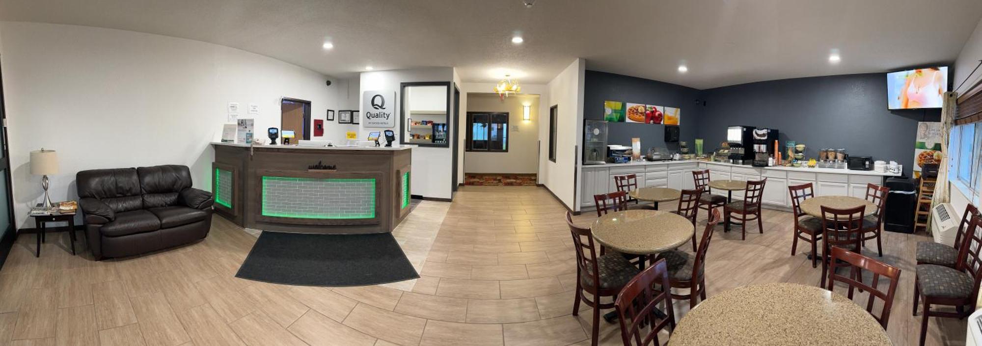 Quality Inn & Suites Eau Claire Exterior photo